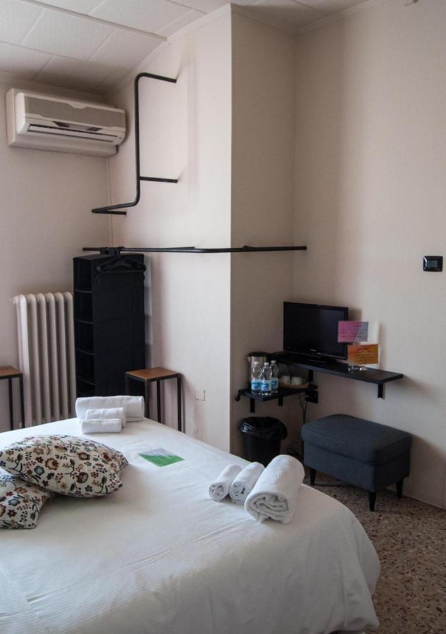 Hotel Cappello Cesena Buitenkant foto
